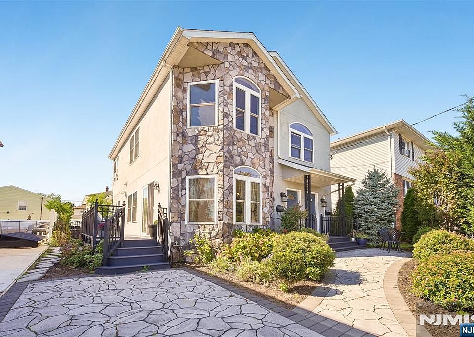 1st image of 36 Columbia Avenue