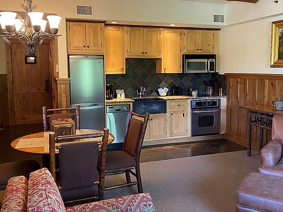 5th image of 7 Whiteface Inn Ln #216-5