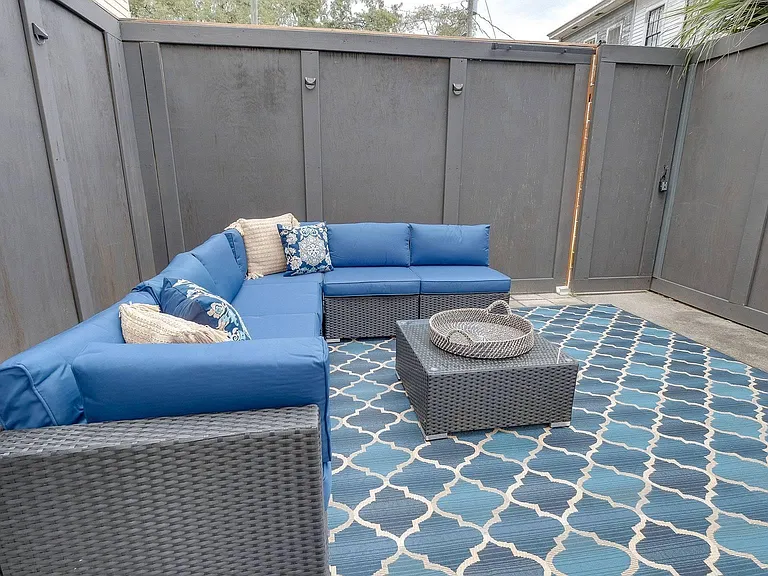414 E Gaston St — Photo 25