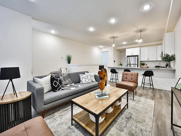 962 N 8th St #1 — Photo 3