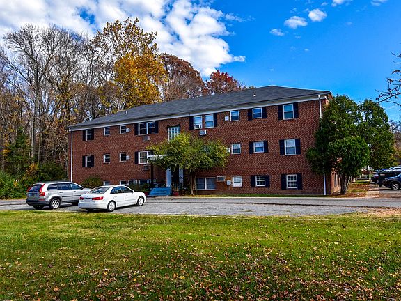 3rd image of 300 Harford St