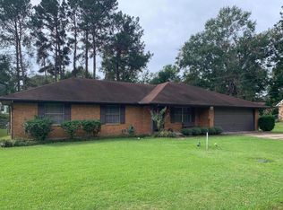 319 Lake St, New Llano, LA 71461