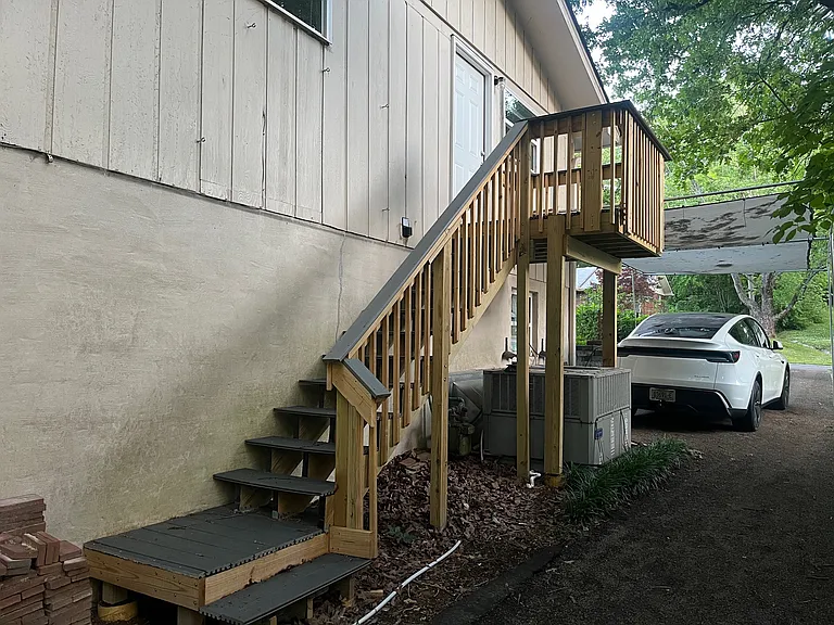 504 Paragon Dr #B — Photo 3