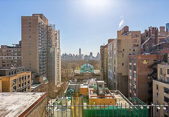 3rd image of 48 W 68th St APT 11E