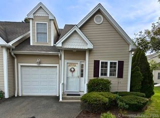 511 Elm St #9-1, North Haven, CT 06473