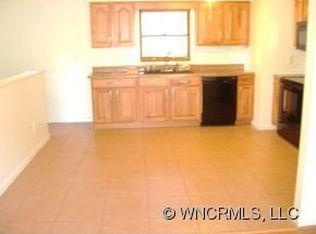 785 Bee Tree Rd, Swannanoa, NC 28778