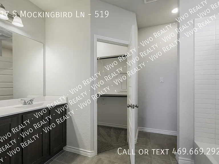 517 S Mockingbird Ln #519 — Photo 10