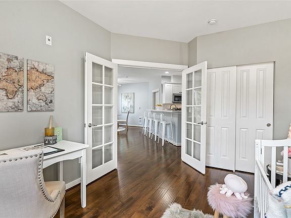 4th image of 22621 NE Alder Crest Dr Unit 101