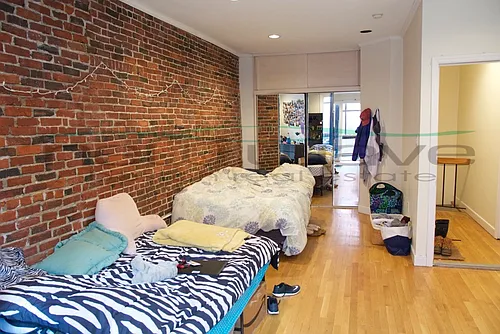 20 Symphony Rd #5 Photo 1