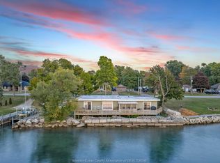 1166 Front Rd S, Amherstburg, ON N9V 2M6