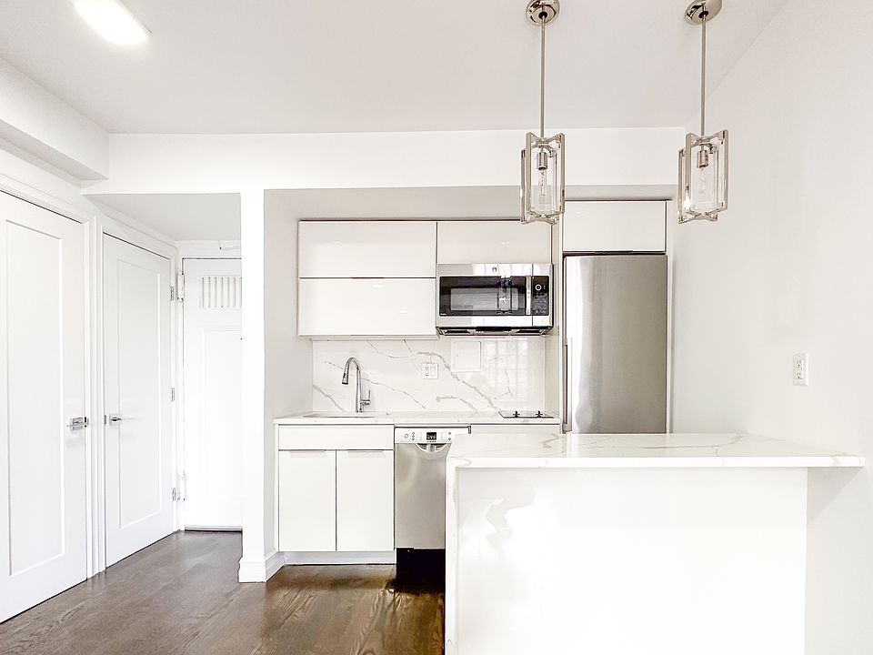 1st image of 5 Tudor City Pl APT 1507