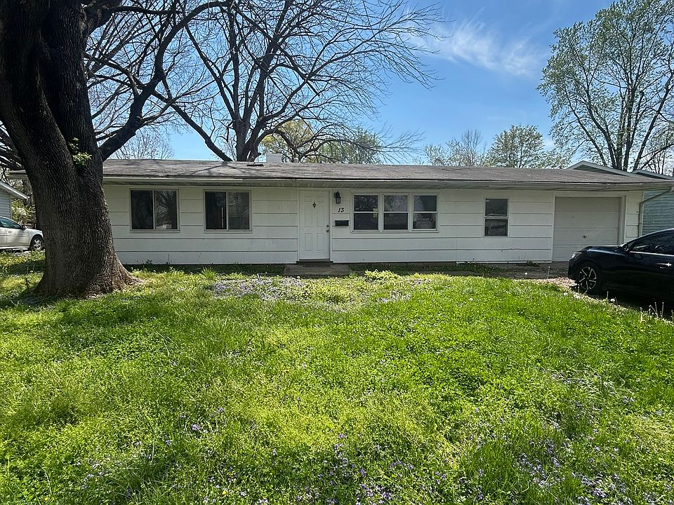 1st image of 13 W Adams Dr