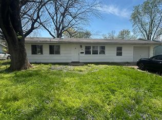 13 W Adams Dr, Cahokia, IL 62206