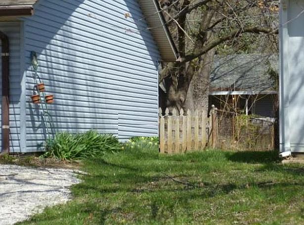 2nd image of 3937 Arborcrest Dr