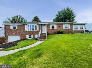 5 Carson Ave, Hanover, PA 17331