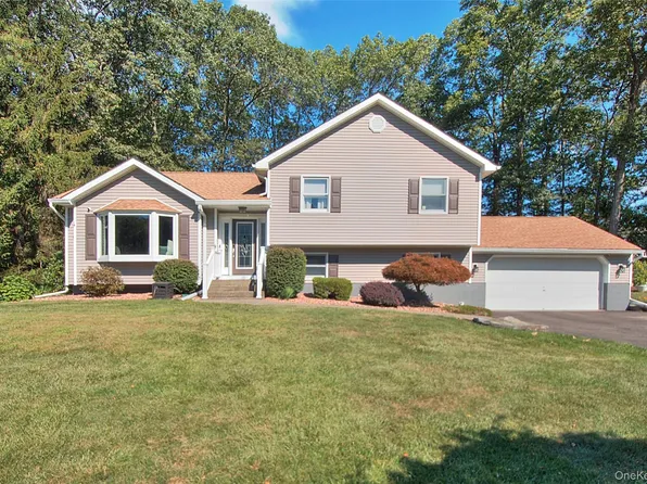 43 Brandywine Crossing, Newburgh, NY 12550