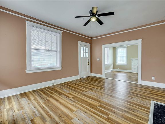 4th image of 306 2nd Street