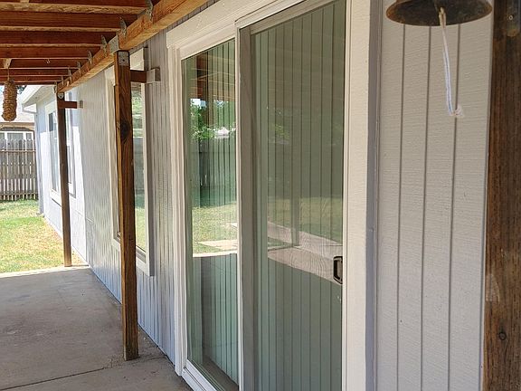 3rd image of 4091 Deaton Dr