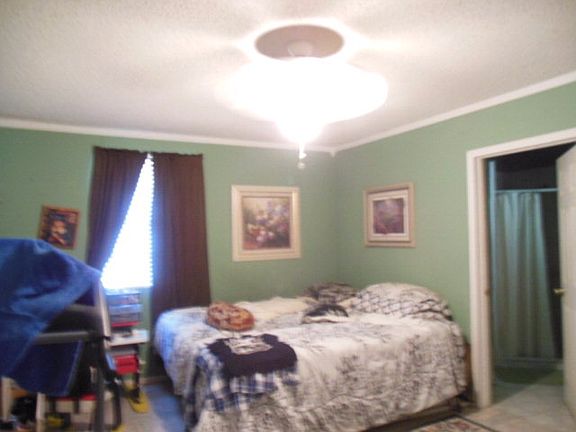 5th image of 718 N Linares St