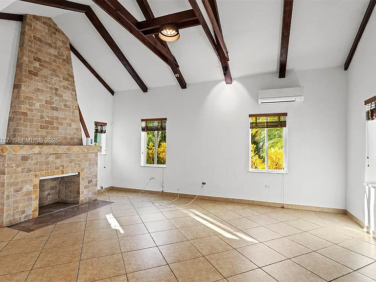 7975 Sunset Dr — Photo 18