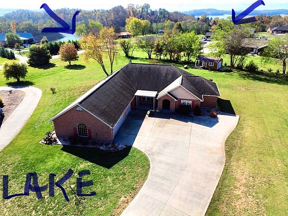 3rd image of 1036 Southwind Cir