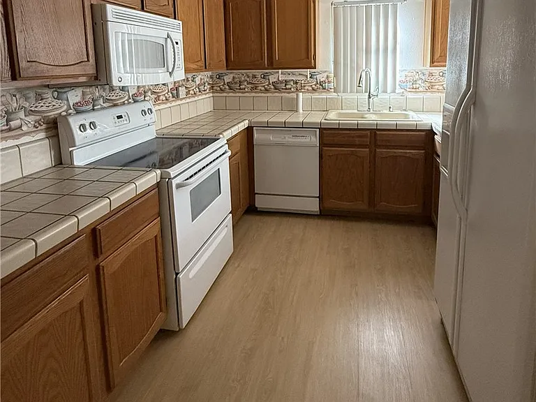 19248 Palm Way — Photo 3