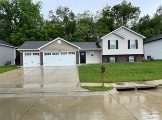 1132 Marathon Dr, Foristell, MO 63348