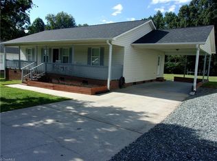 190 Rebecca Dr, Thomasville, NC 27360