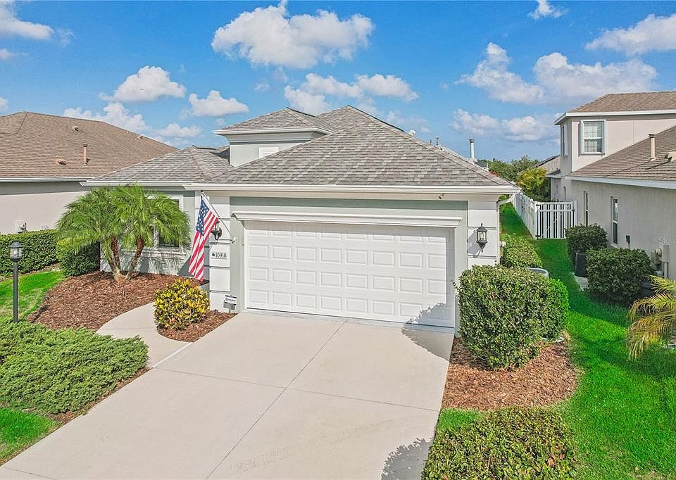 1st image of 10910 Blue Magnolia Ln