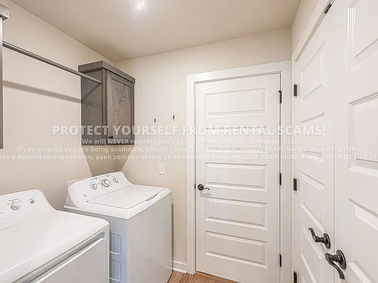 347 W Tyler Rd — Photo 15