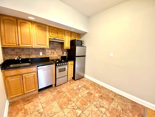 Rented by Corcoran | media 22