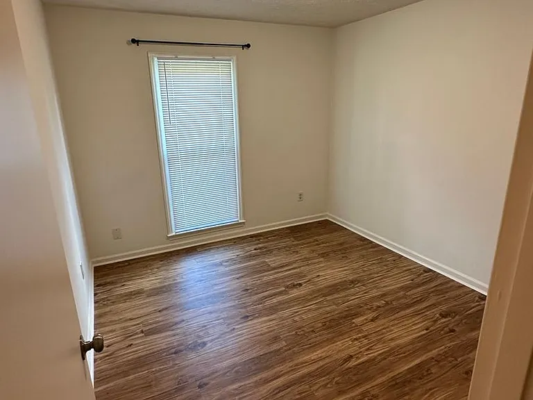 407 Ocean Ave — Photo 6