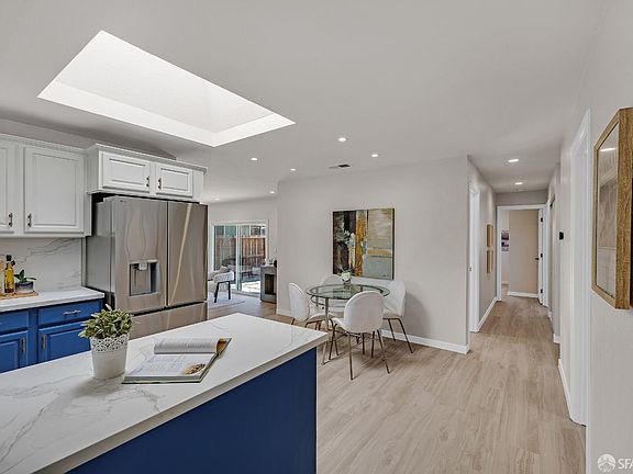 5th image of 32420 Edith Way