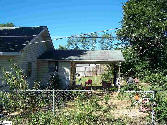 3rd image of 104 Hammett St