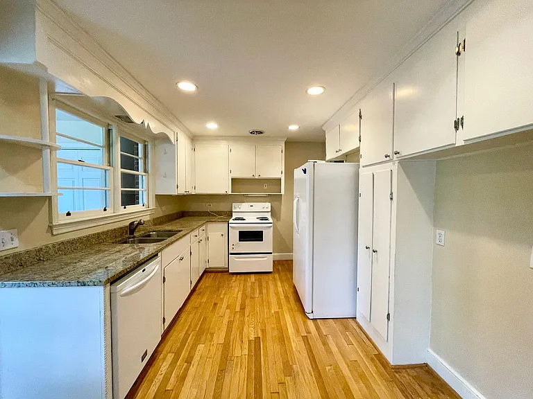 5906 Pine Valley Rd — Photo 8
