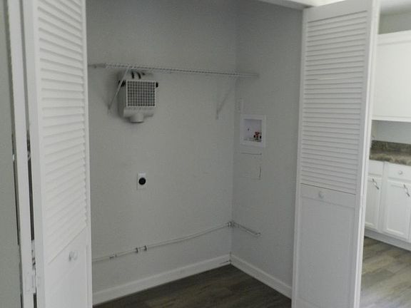 5th image of 204 Dyer St
