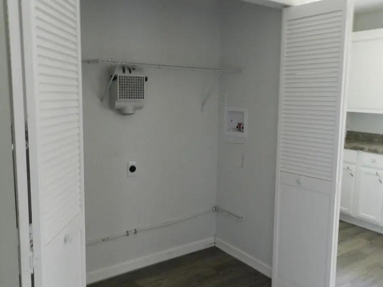 204 Dyer St — Photo 1