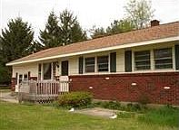 1st image of 6 Florence Dr