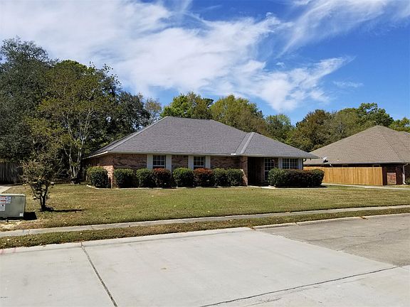 3rd image of 425 Saylor Dr