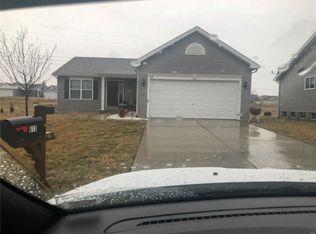 613 Lazy River Ct, Saint Paul, MO 63366