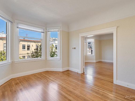 4th image of 245 Vicksburg St APT 4