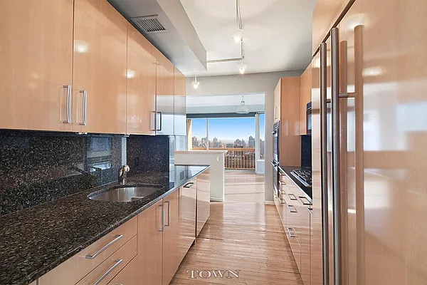 Sold by Town Residential | media 19