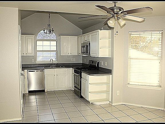 5th image of 206 Linda St