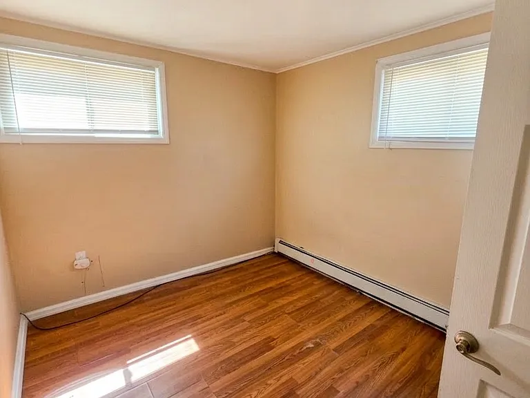 123 Watson Ave — Photo 8