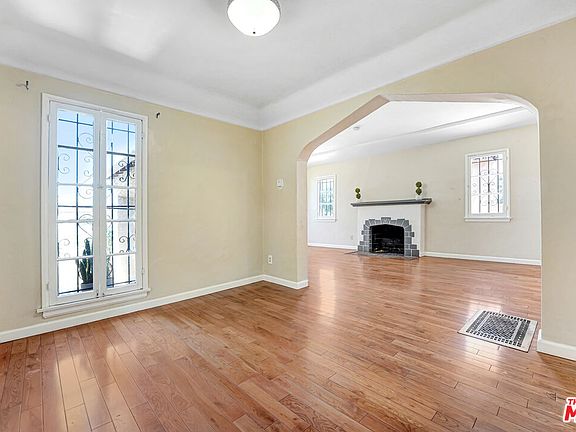 2nd image of 9136 S Harvard Blvd