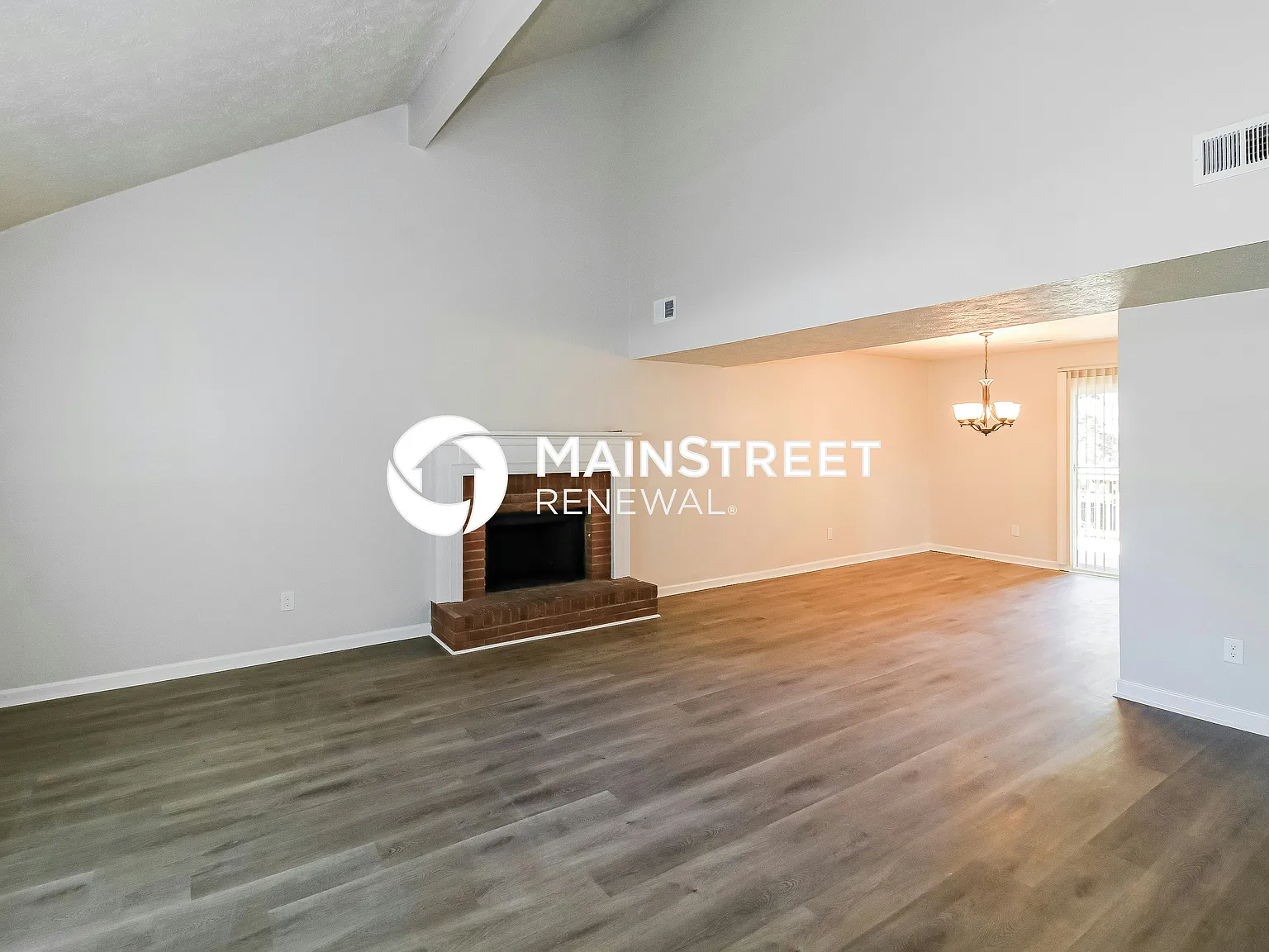 785 Redland Dr — Photo 2
