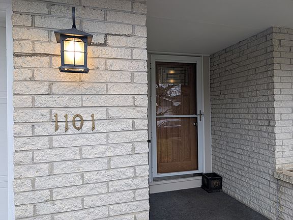 3rd image of 1101 Saratoga Pkwy