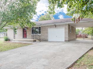 3200 Huberta Dr, Louisville, KY 40216