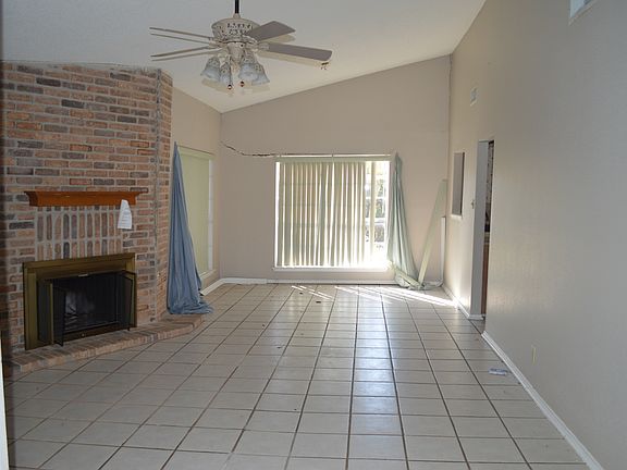 3rd image of 12767 Sandtrap St