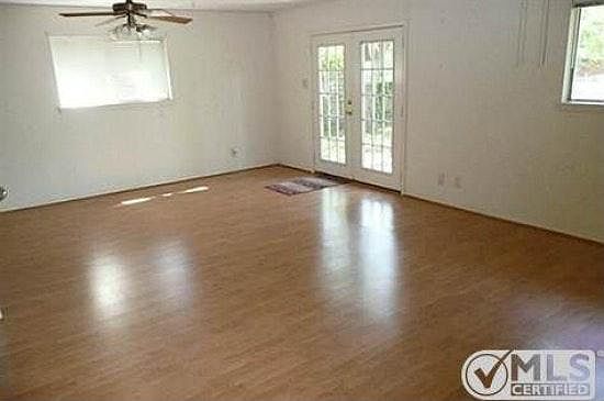 5th image of 7009 Meadow Park Dr N